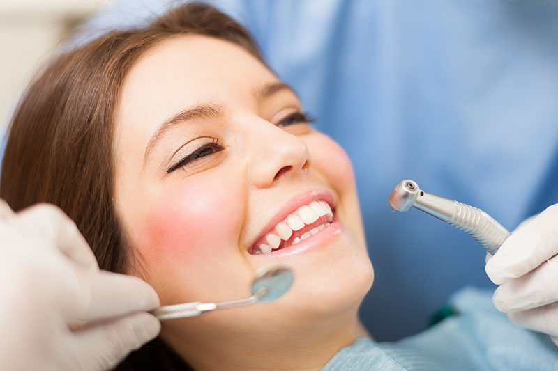 שיקום פה, כירורגיה והשתלות שיניים. טיפול שיניים עזרה ראשונה בנתניה.